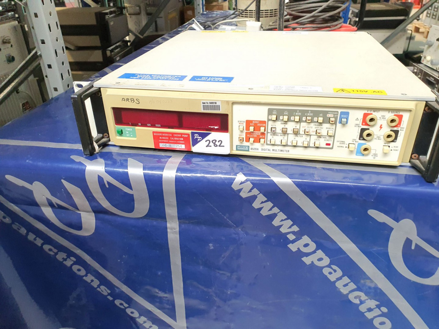 Fluke 8520A digital multimeter (No power) (R225) -...