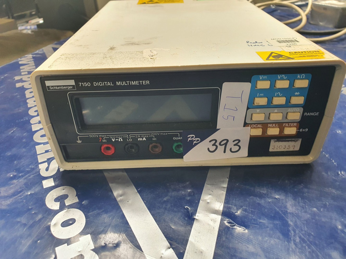 Solartron/Schlumberger 7150 DMM 6.5 digit in black...