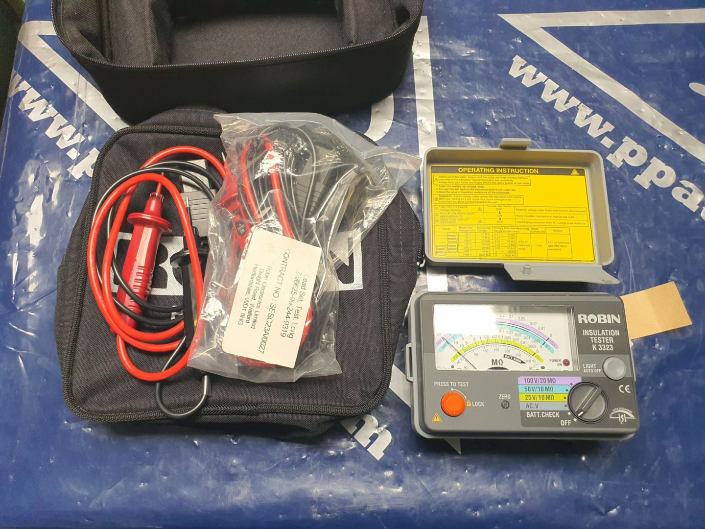 Robin K3323 insulation tester with leads in padded...