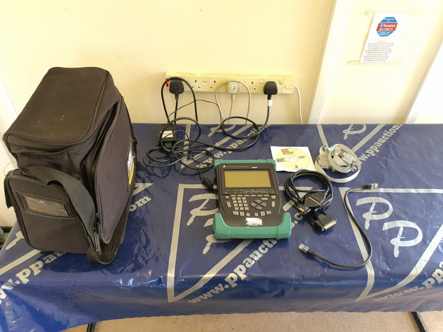 Acterna EDT-135 E1 and data tester with PSU in car...