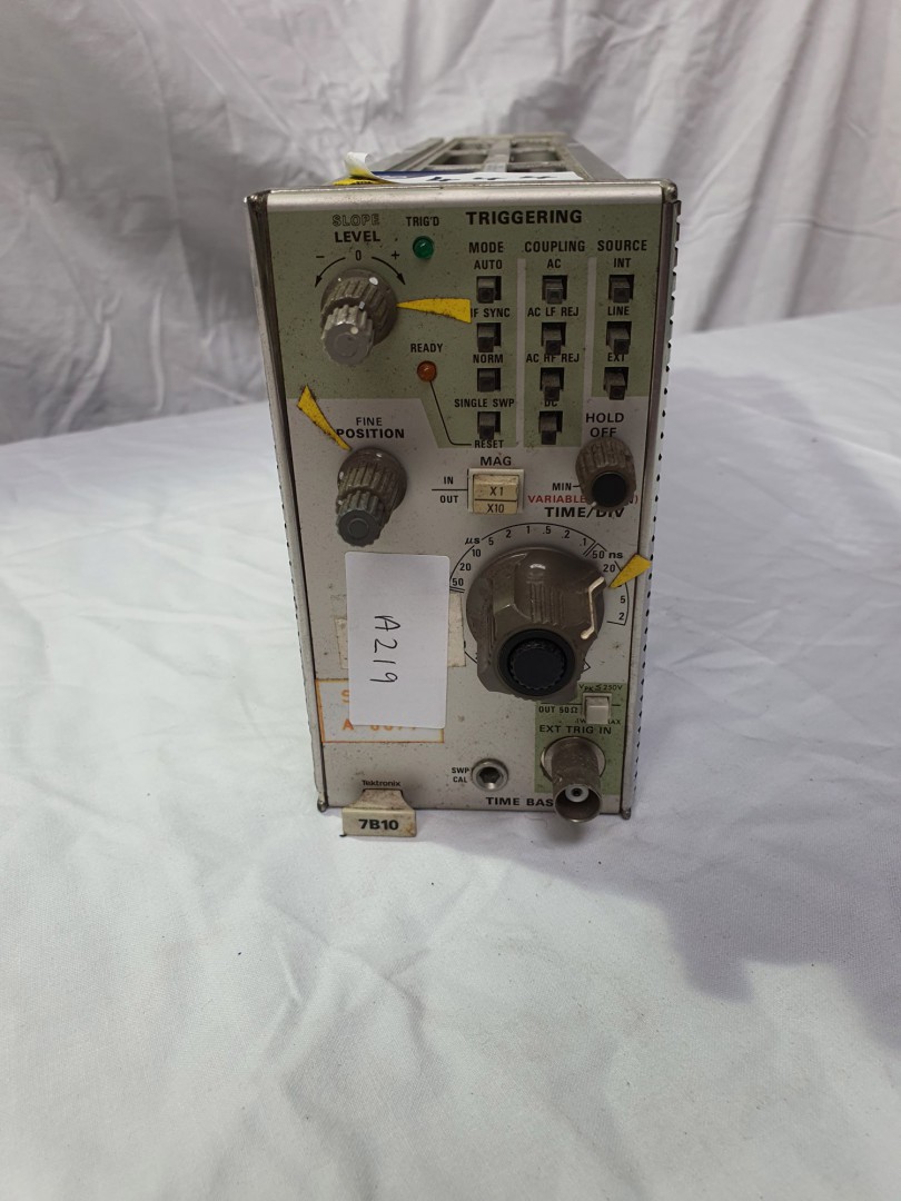 Tektronix 7000 Series plug in, 7B10 fast time base...