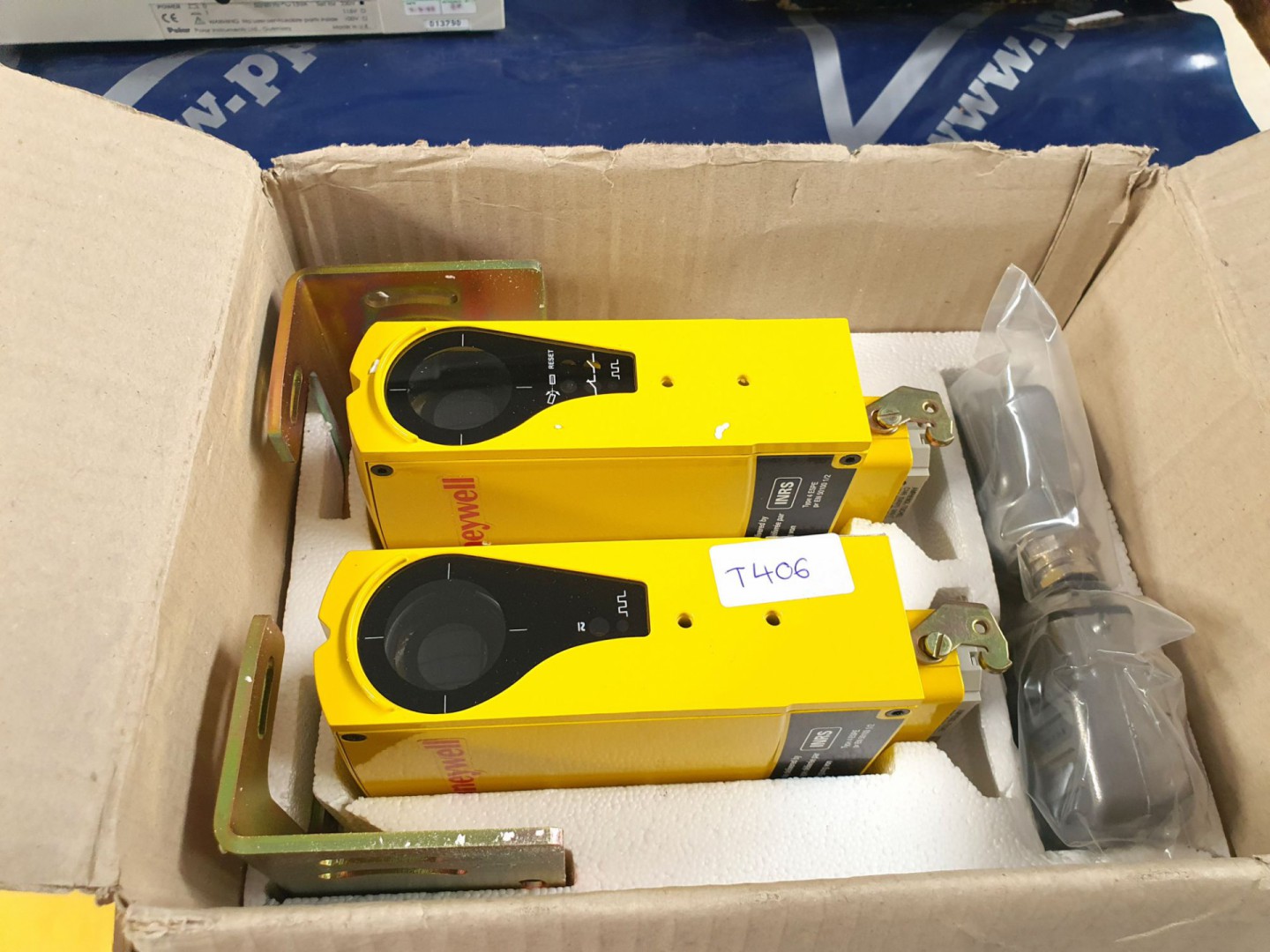 Honeywell FF-SPE 44 CX2 & FF-SPR 44 CR2 safety pho...