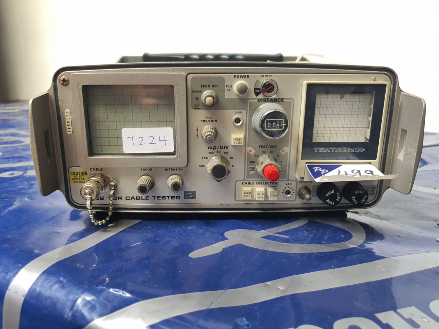 Tektronix 1502 TDR cable tester (T224) - lot locat...