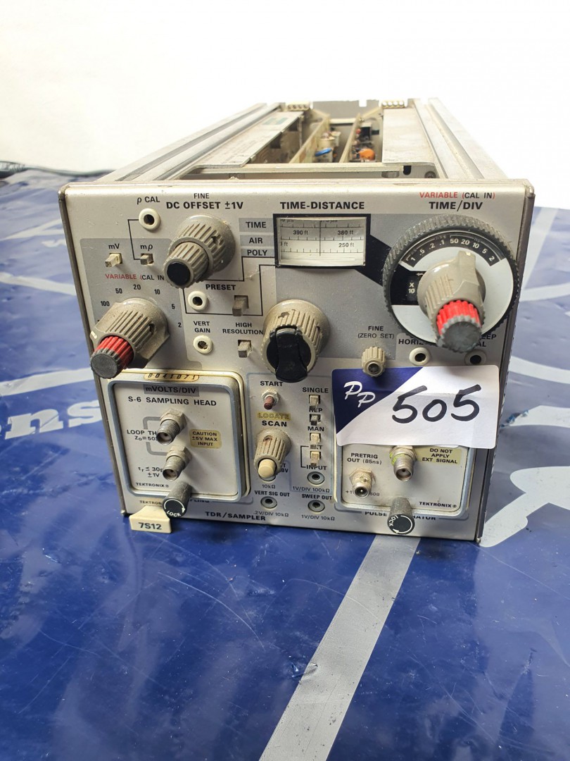 Tektronix 7000 Series 7S12 TDR/sampler with S6 & S...