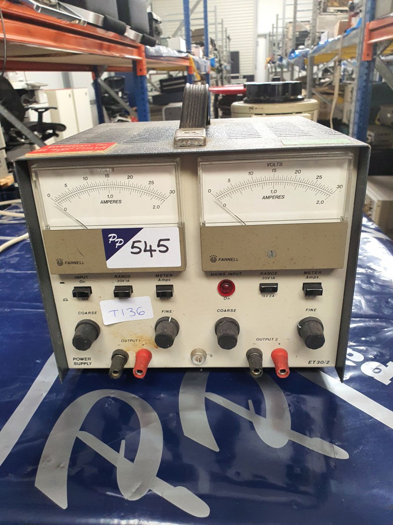 Farnell ET 30/2 PSU, 0-30v / 1A or 0-15v / 2A twic...