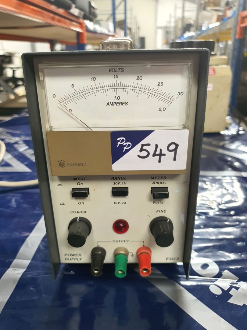 Farnell E30/2 PSU, 0-30v / 1A or 0-15v / 2A (T115)...