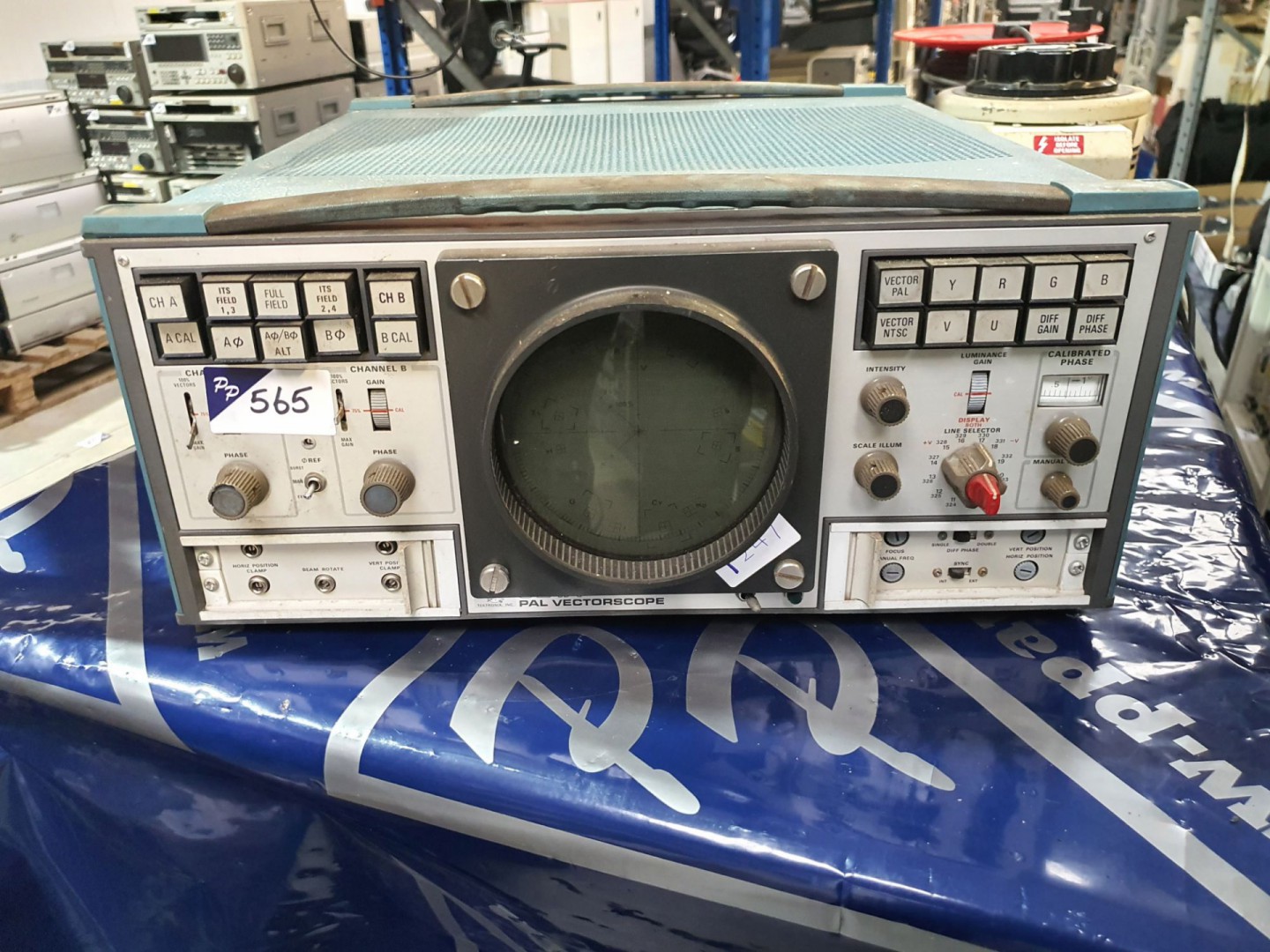 Tektronix 521A Pal vector scope (T247) - lot locat...