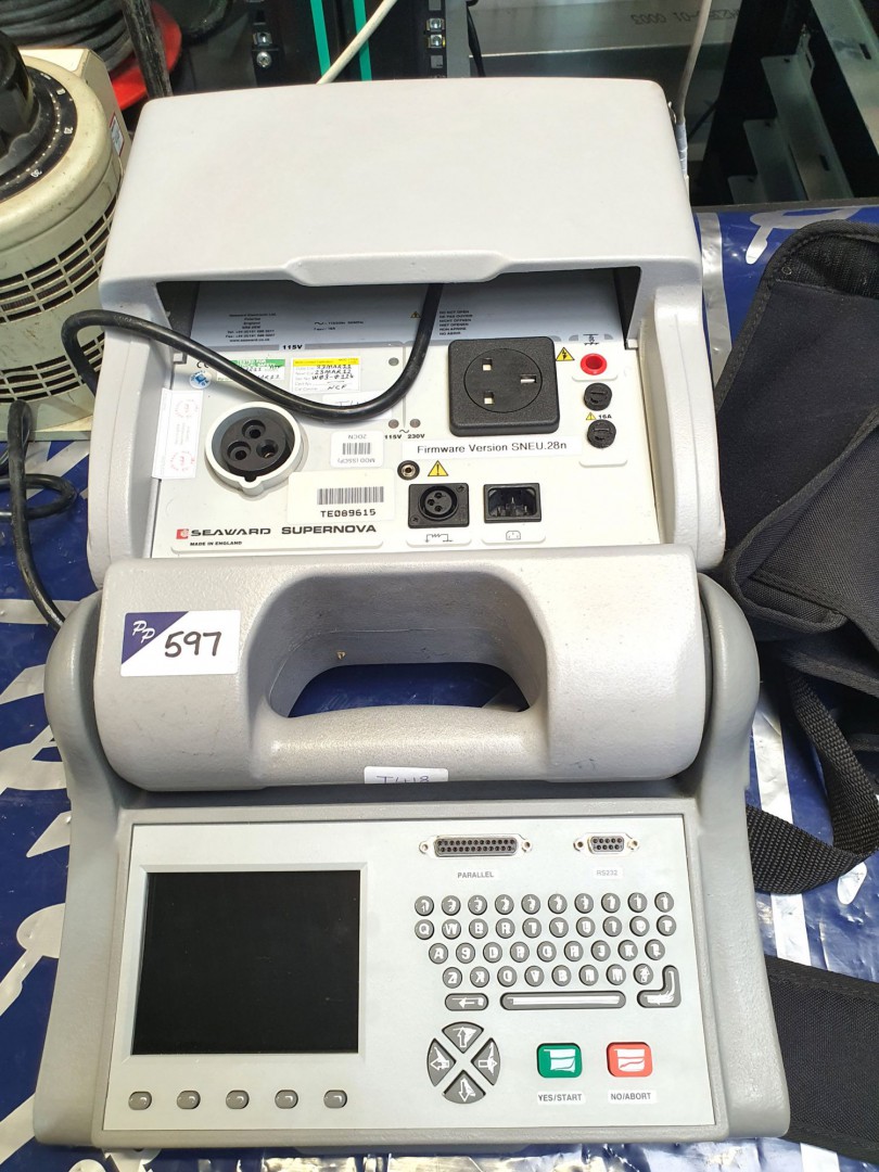 Seaward Supernova pat tester with cables & manual...