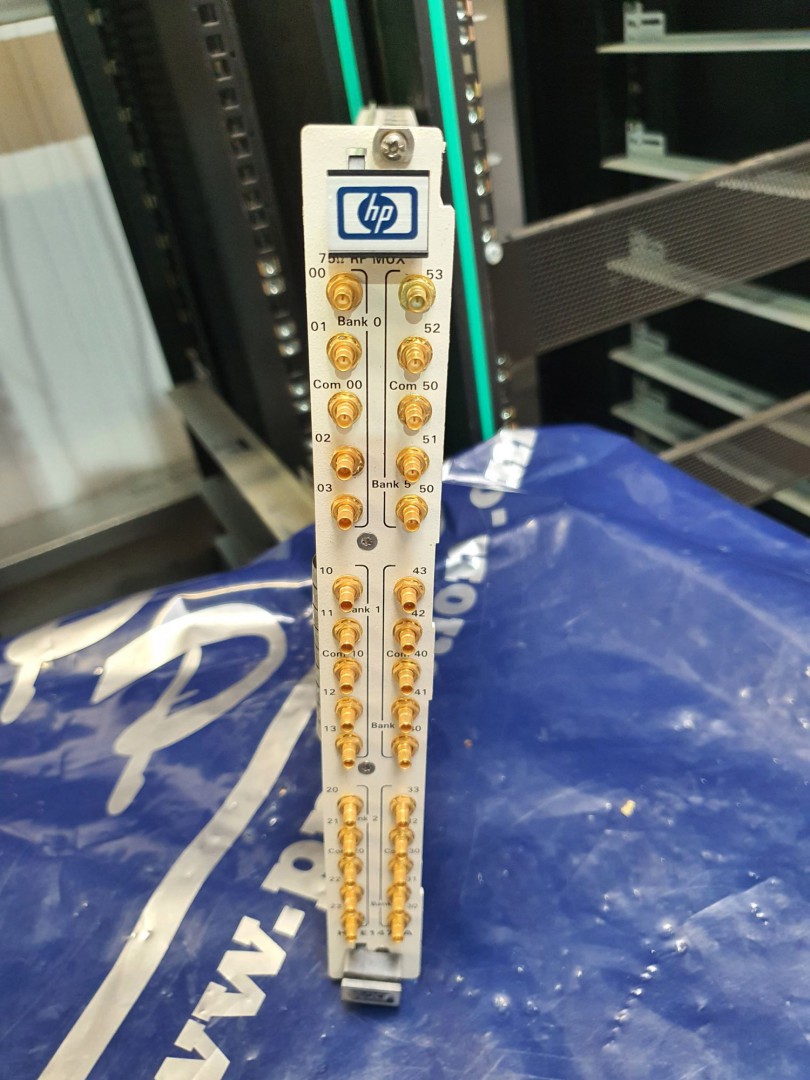 HP E1474A VXI card, RF multiplexer (T165) - lot lo...