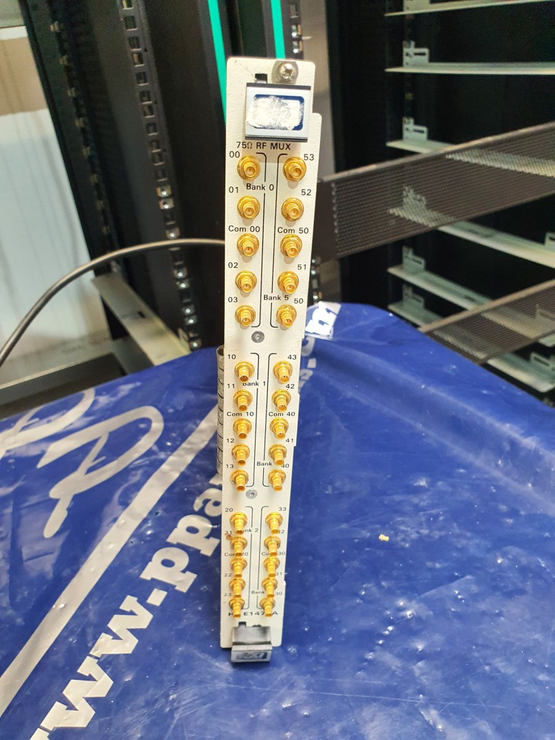 HP E1474A VXI card, RF multiplexer (T163) - lot lo...