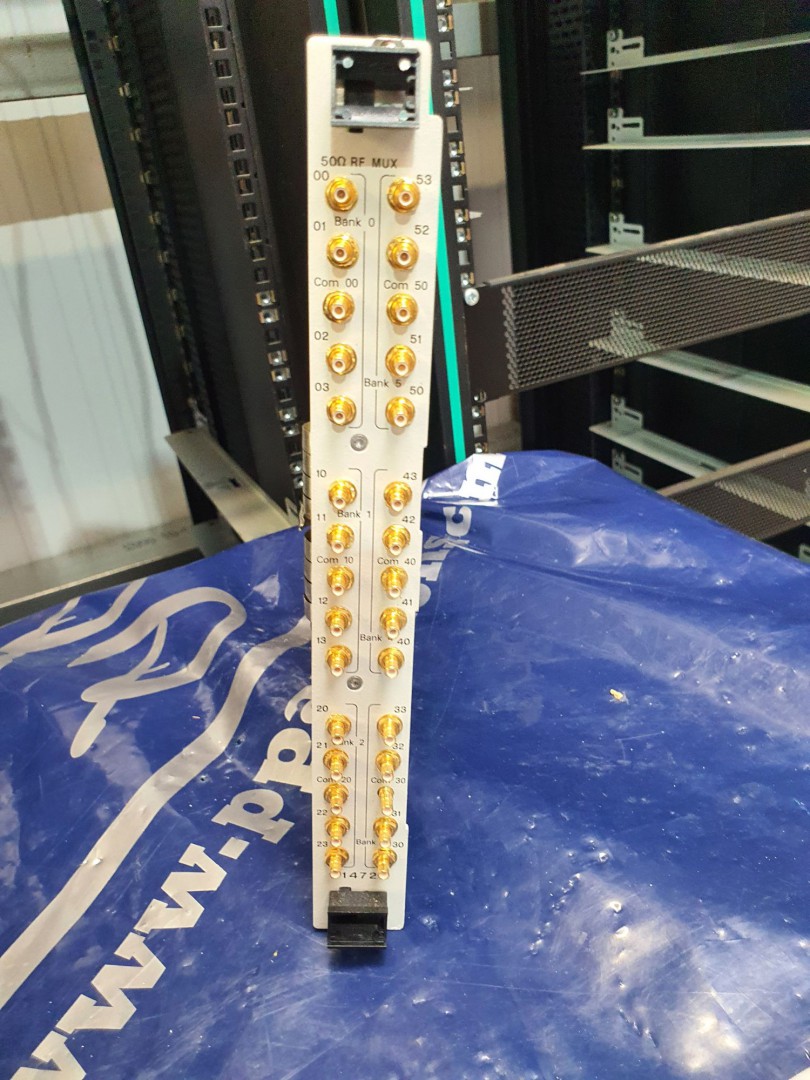 HP E1472A VXI RF multiplexer (T172) - lot located...