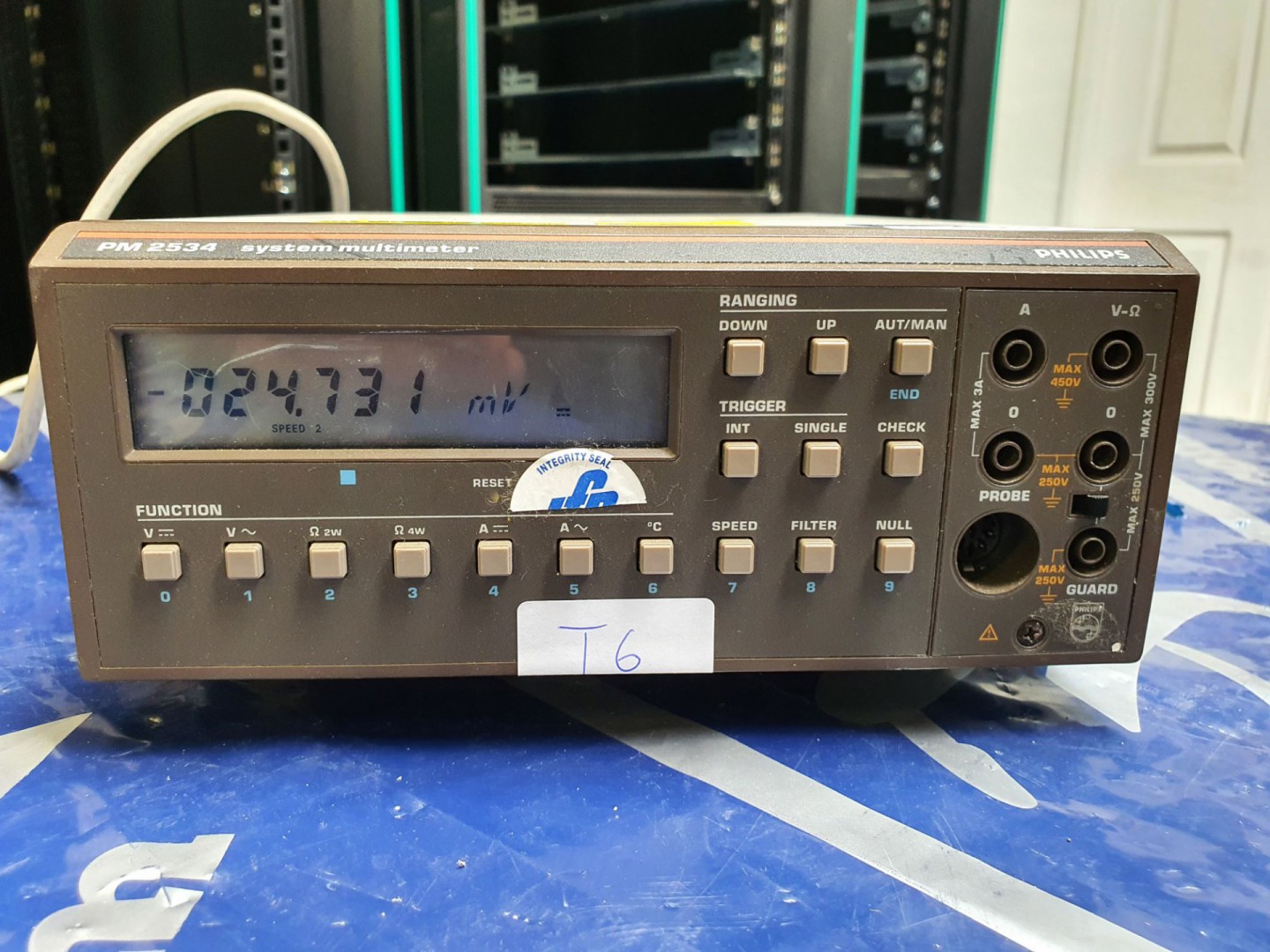Phillips PM2534 dmm (T6) - lot located at: PP Sale...