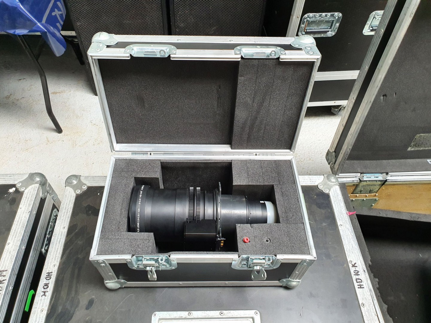 Christie Roadstar HD10K-M projector with remote &...