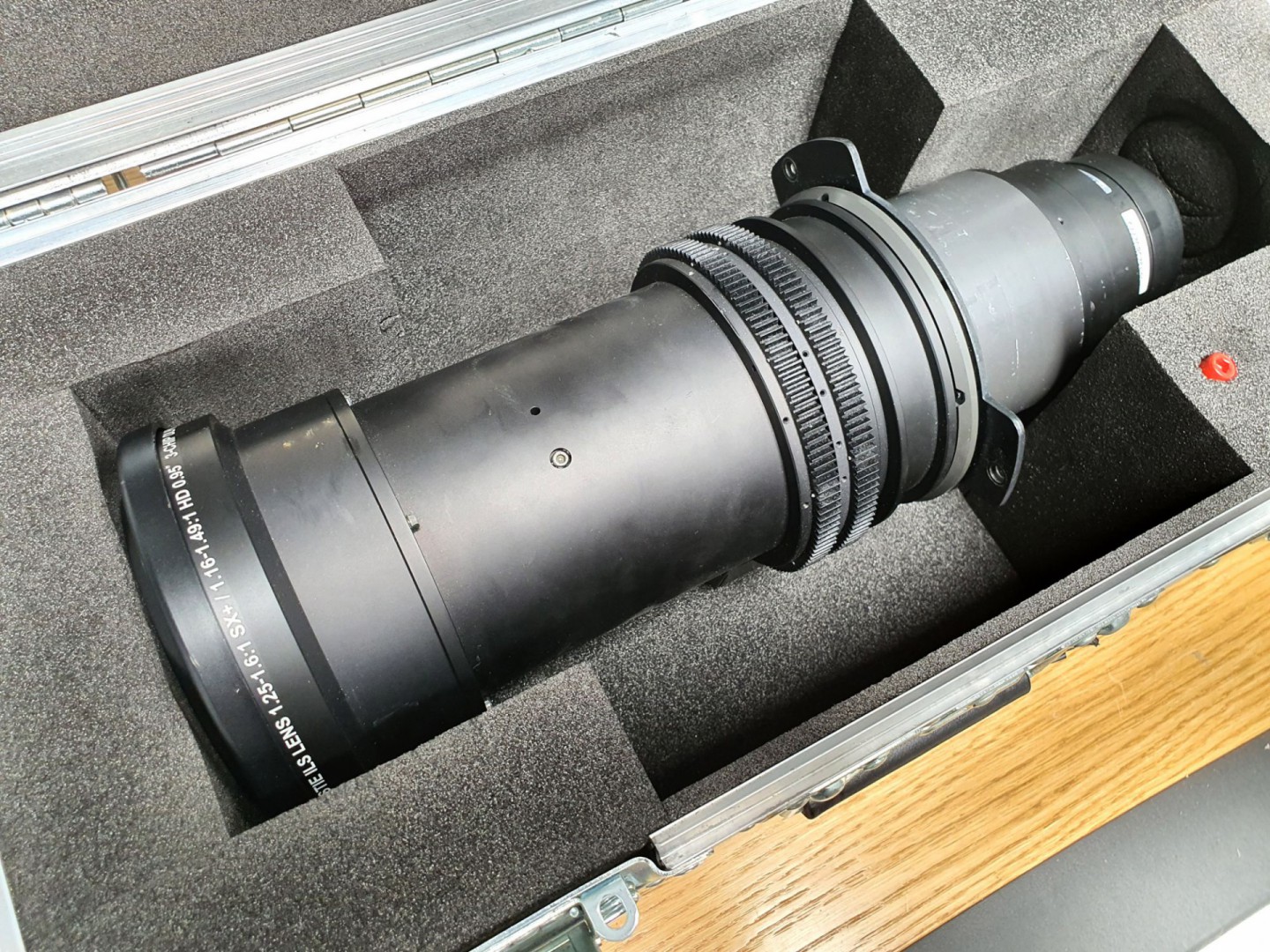 Christie ILS Lens, 1.25-1.6:1 SX+ / 1.16-1.49:1 HD...