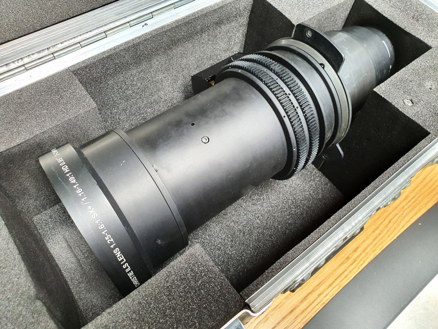 Christie ILS Lens, 1.25-1.6:1 SX+ / 1.16-1.49:1 HD...