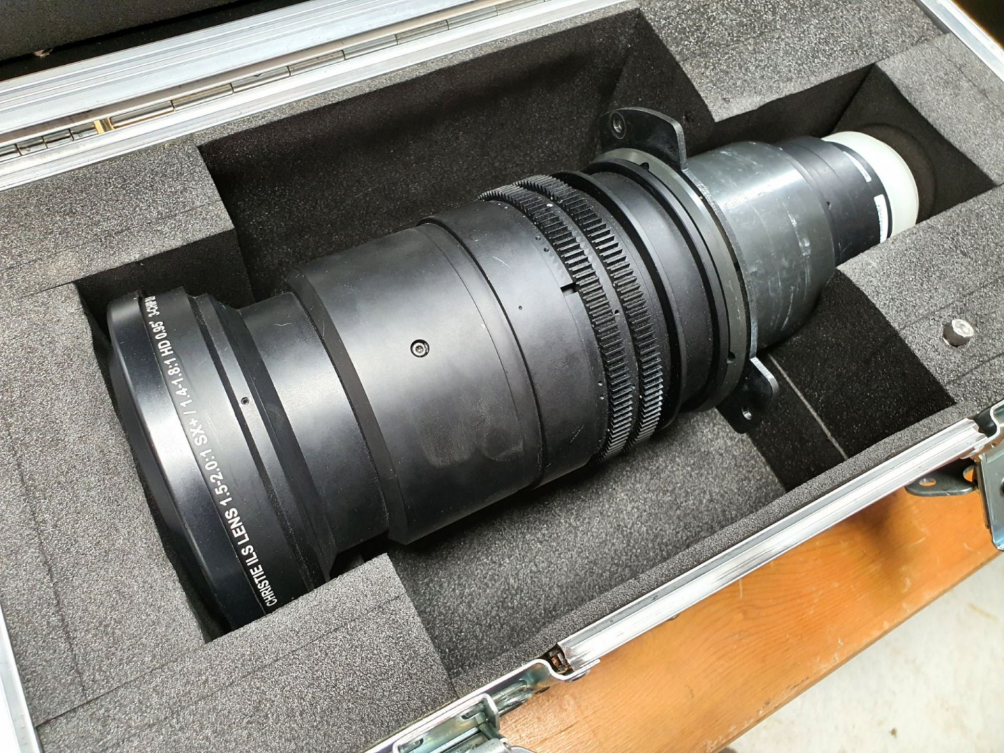 Christie ILS Lens, 1.5-2.0:1 SX+ / 1.4-1.8:1 HD, 0...