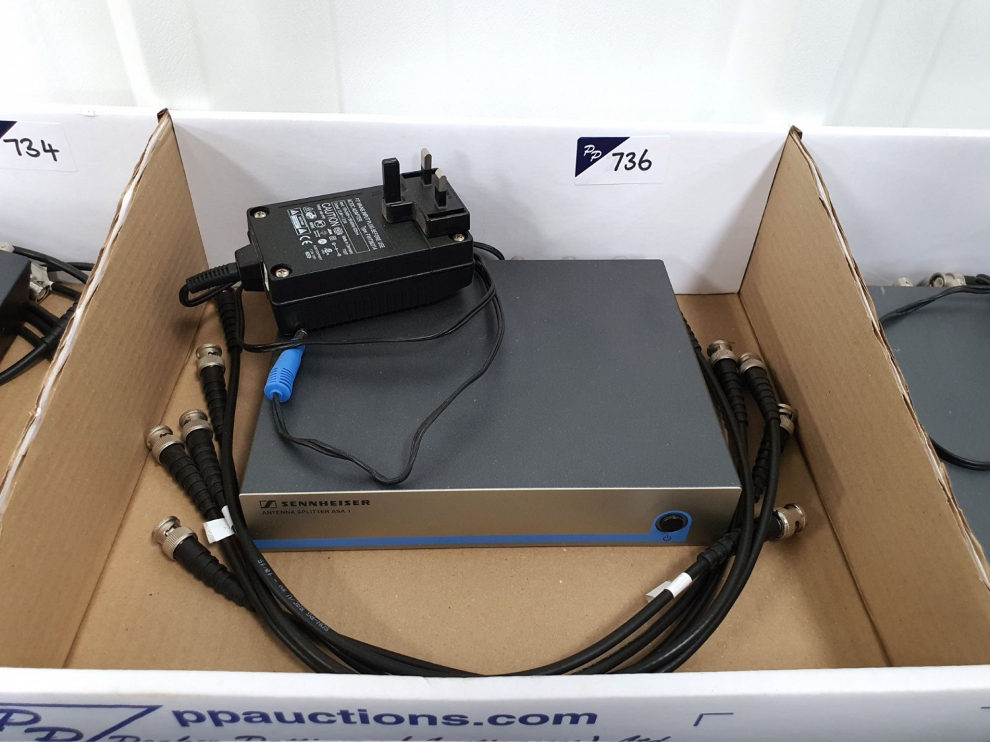 Sennheiser ASA 1 antenna splitter, PSU, cables, 50...