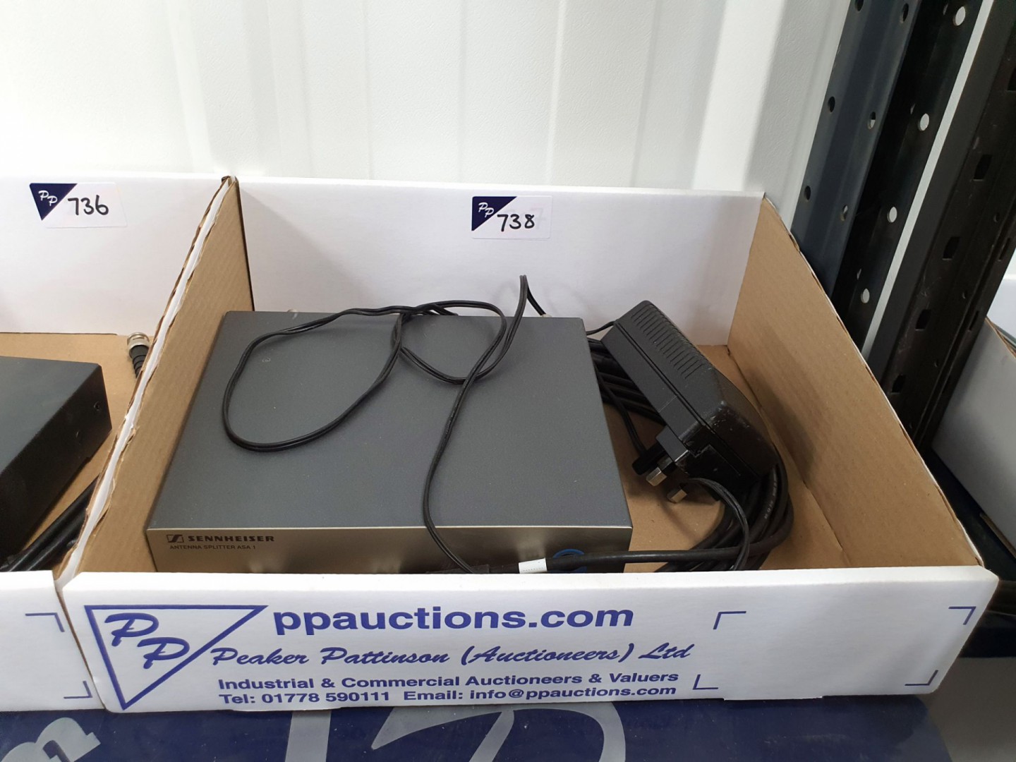 Sennheiser ASA 1 antenna splitter, PSU, cables, 50...