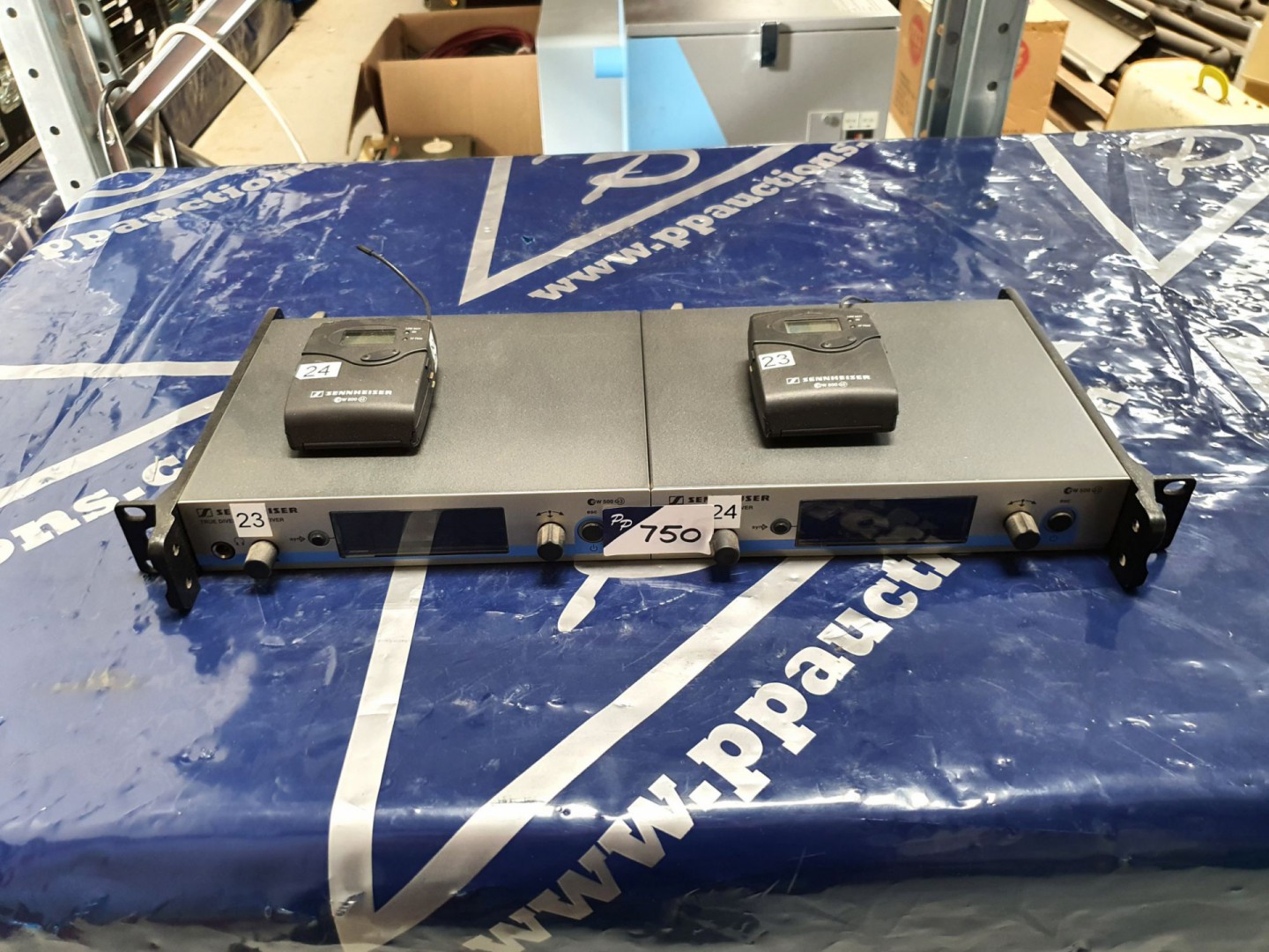 2x Sennheiser EW500G3 True diversity receivers, 2x...