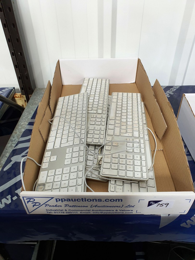 5x Apple A1243 keyboards - lot located at: PP Sale...