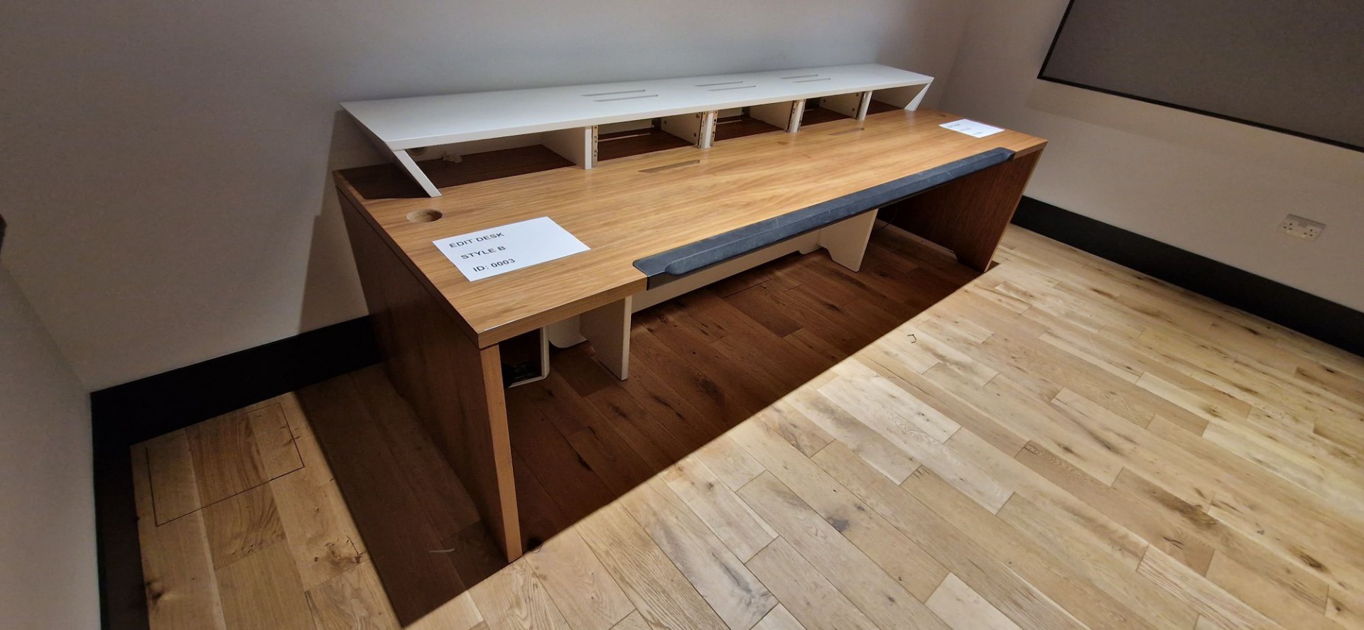 Oak / white effect studio creative edit desk, 2900...