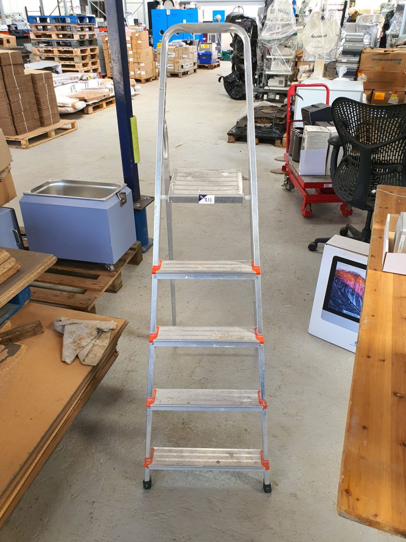 5 step aluminium safety steps - lot located at: PP...