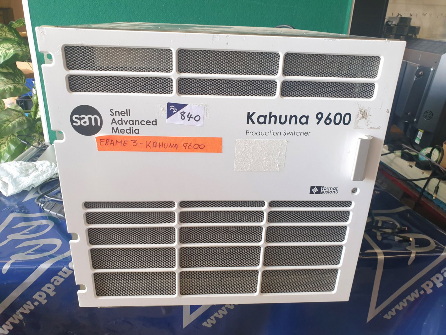 Sam Kahuna 9600 Format Fusion 3 Production Switche...
