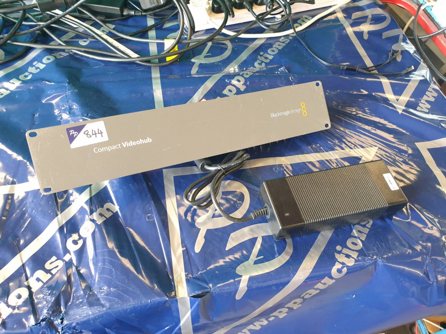 Blackmagic Compact Videohub, 40x40 router with PSU...