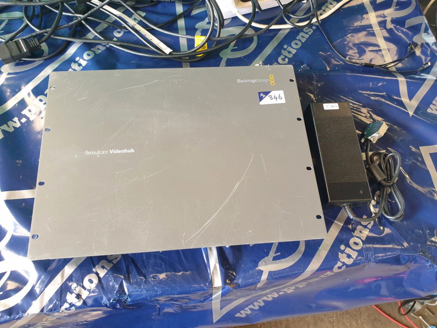 Blackmagic Broadcast Videohub, 72x72 router with P...