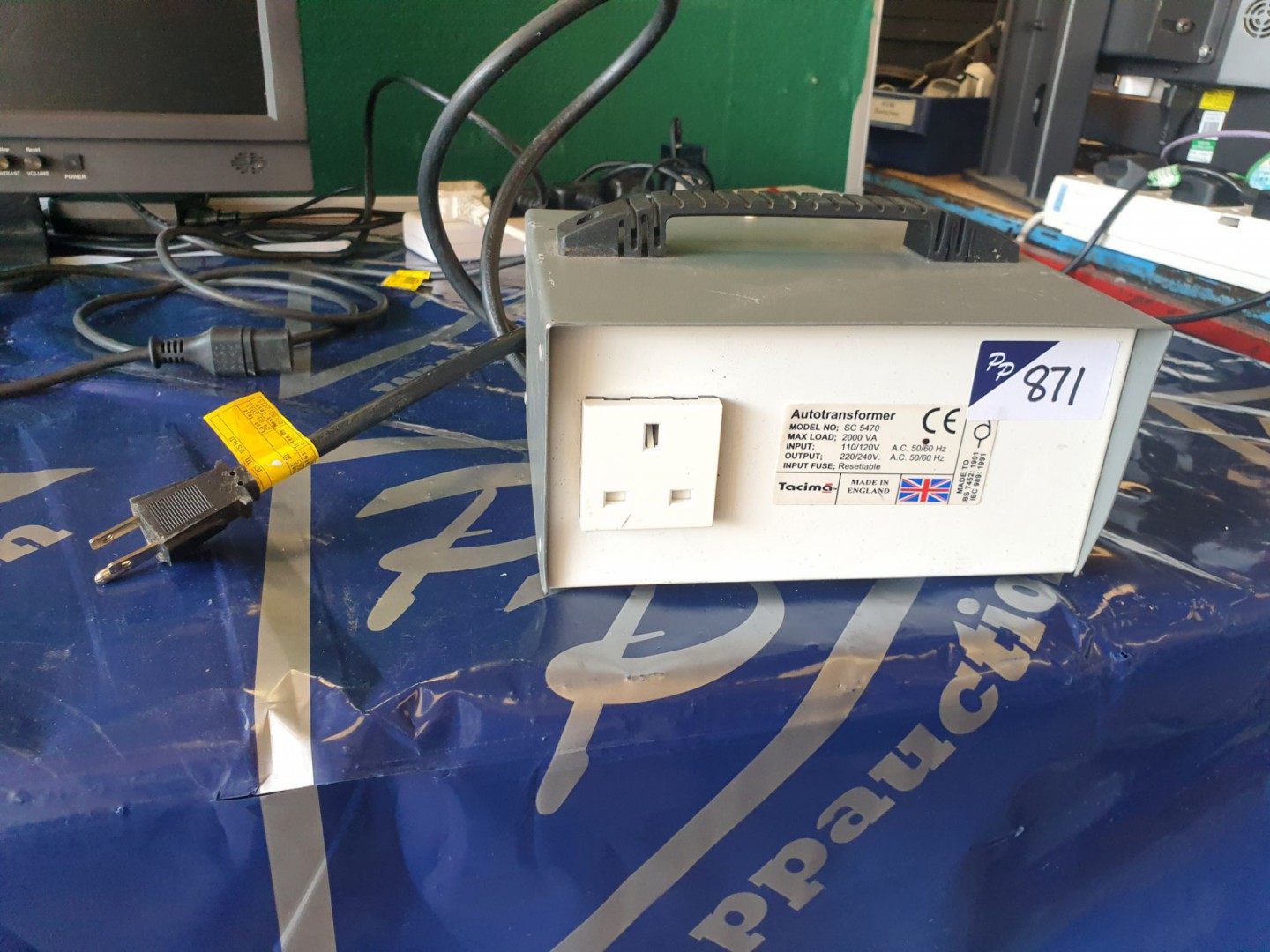 Tacima SC5470 auto transformer, 110v input / 240v...