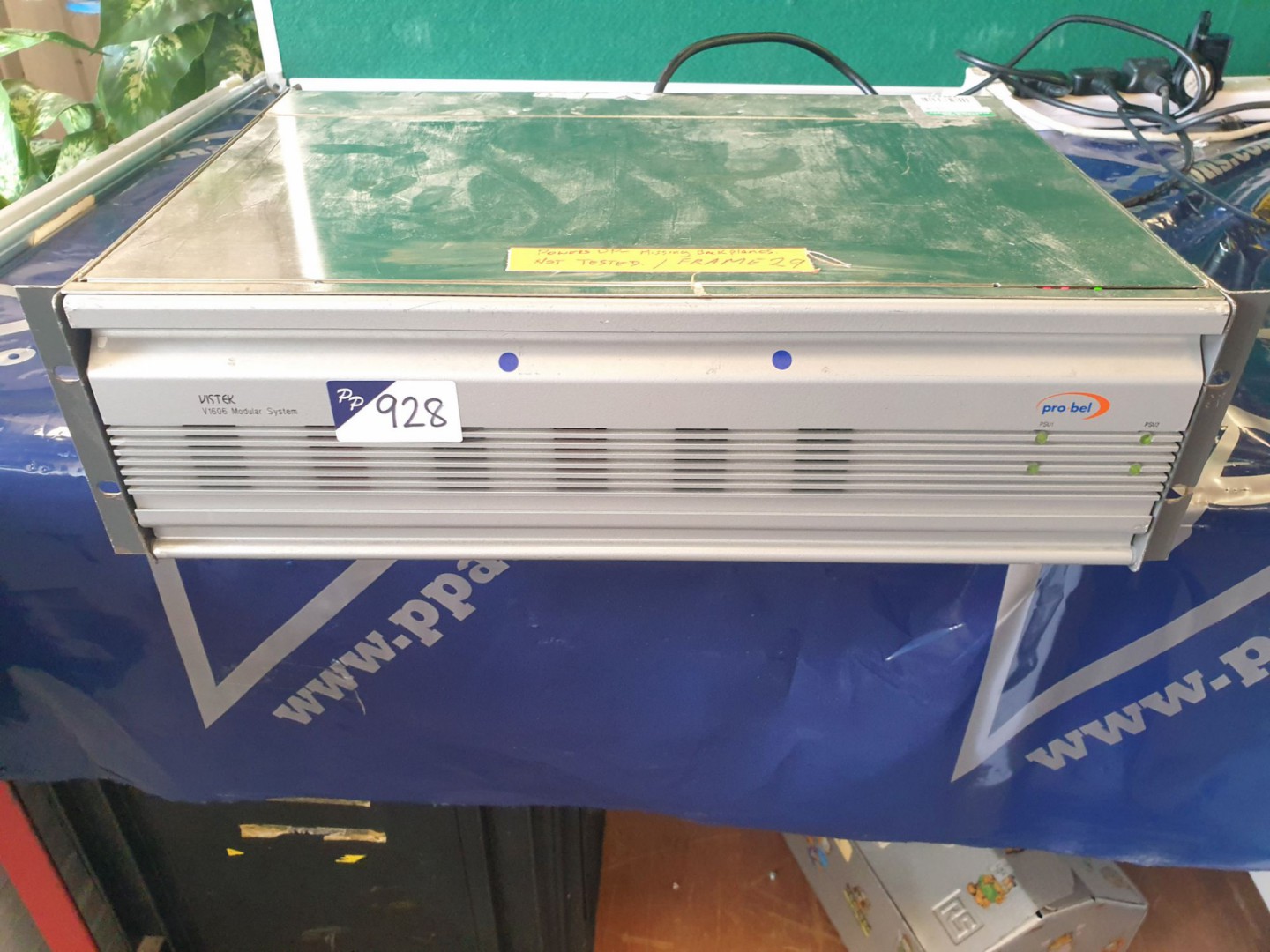 Vistek V1606 modular system frame with plug in car...