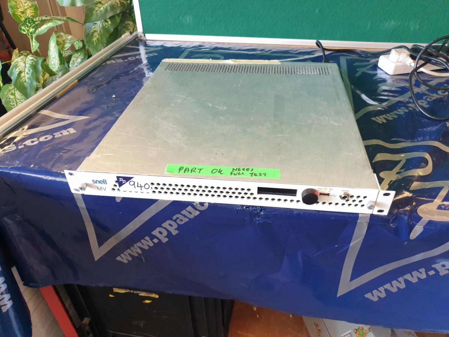 Snell & Wilcox MV frame with plug in cards - lot l...