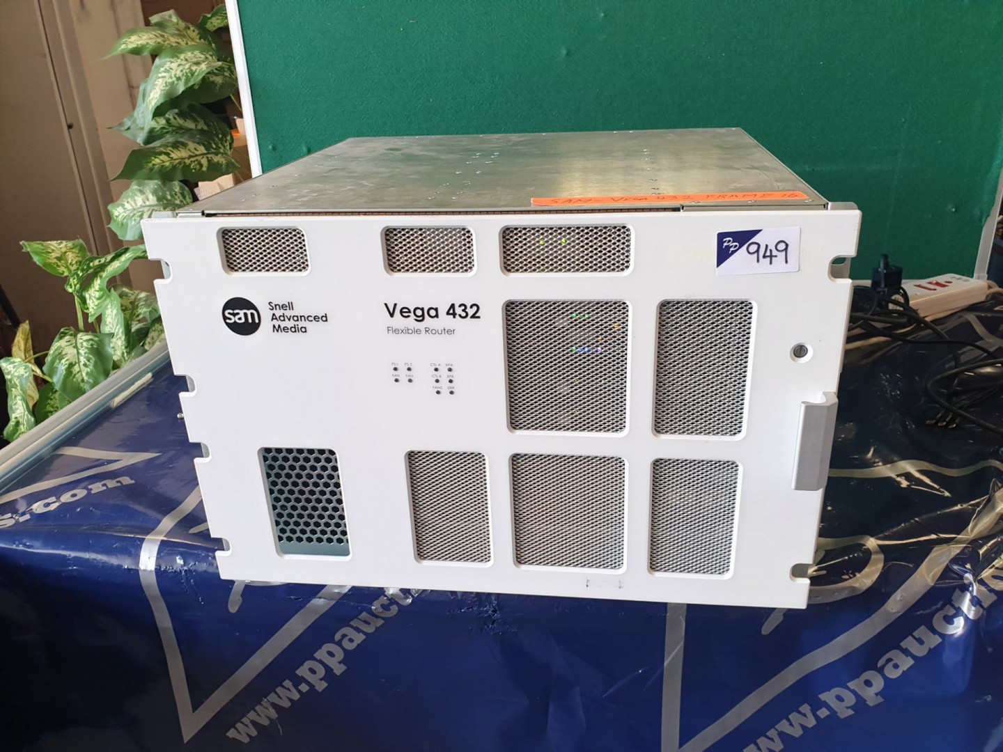 SAM Vega 432 flexible router frame with plug in ca...