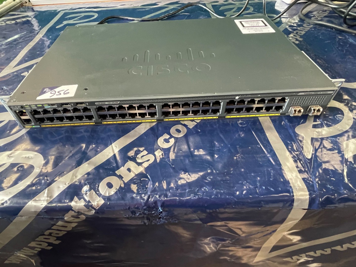 Cisco WS-XC960X-48TD-L 48 port switch - lot locate...