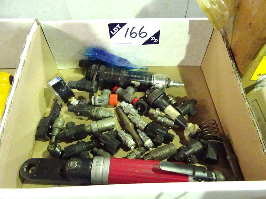 4x Broomwade Angle pneumatic drills, Qty air conne...