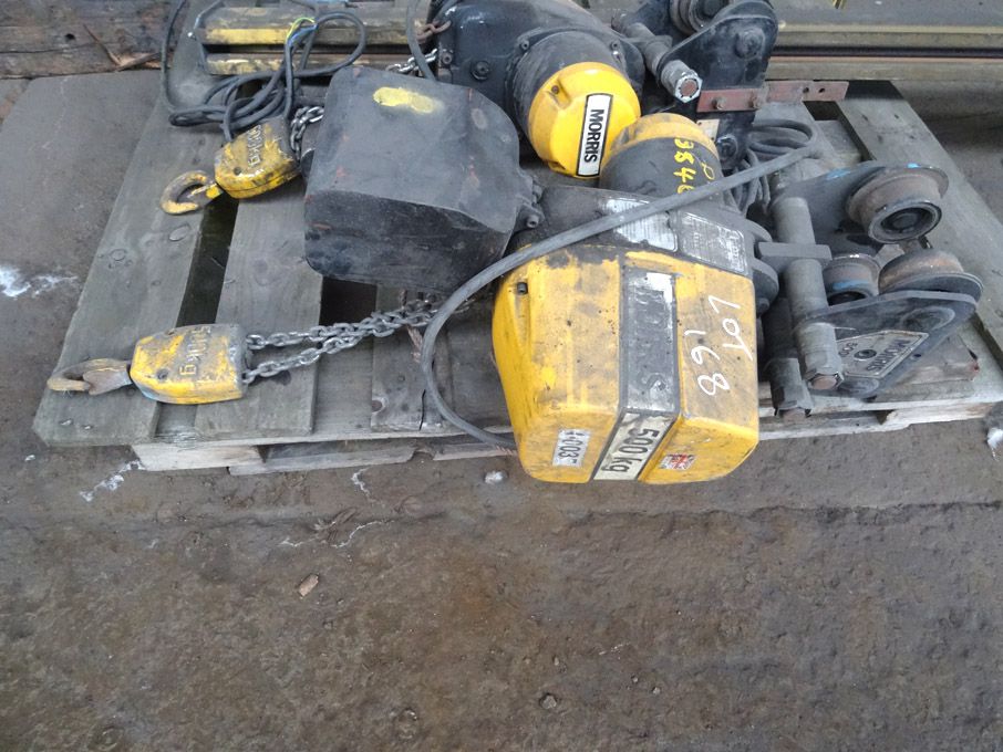 Morris 500kg electric chain hoist, no control - lo...