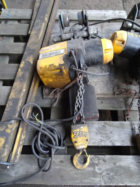 Morris 500kg electric chain hoist, no control - lo...