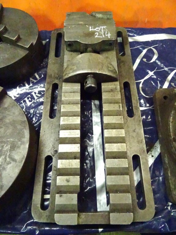 150mm rack type machine vice - Lot Located at: Aun...