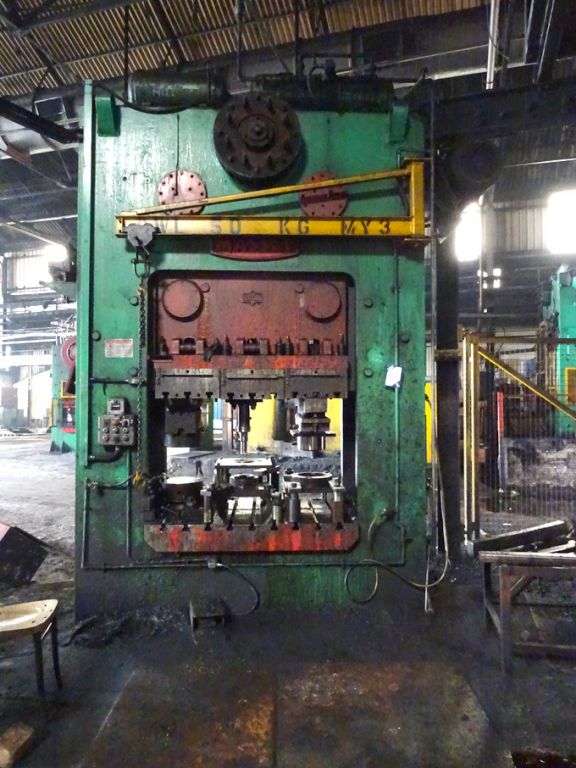 Massey 300 ton mechanical ring frame clipping pres...
