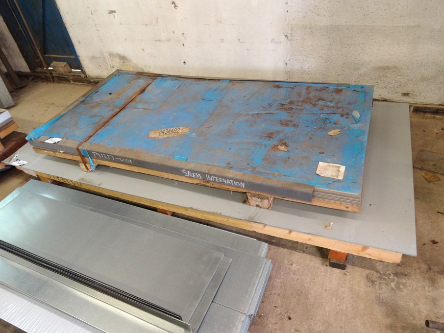 9 approx steel sheets 430 (zinc), 2500x1250x0.90mm...