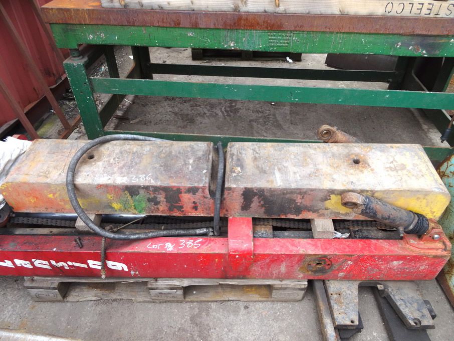 Qty various metal weights - Lot Located at: Hinckl...