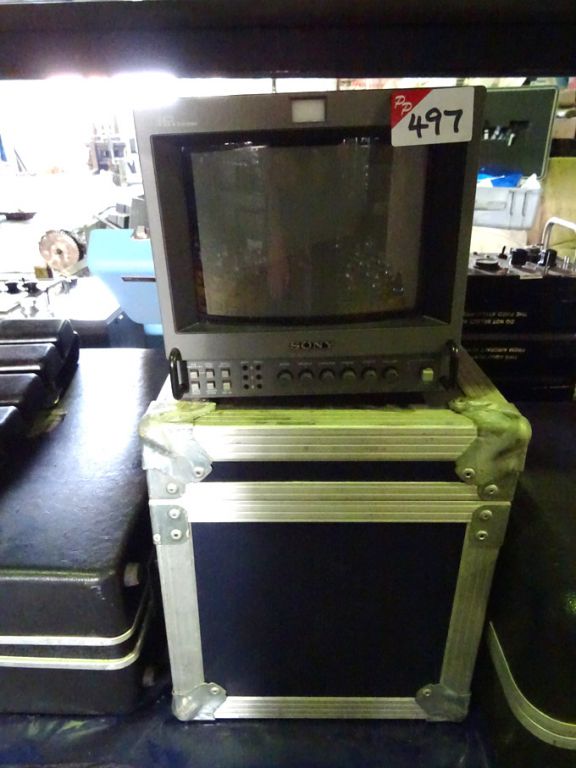 Sony HR Trinitron PVM-9044QM colour video monitor...