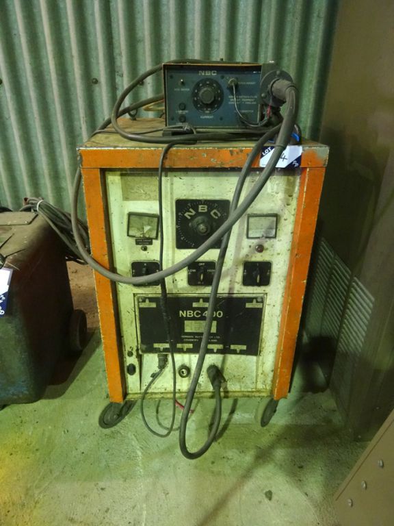 NBC 400 welder, 440v with NBC wire feed - lot loca...