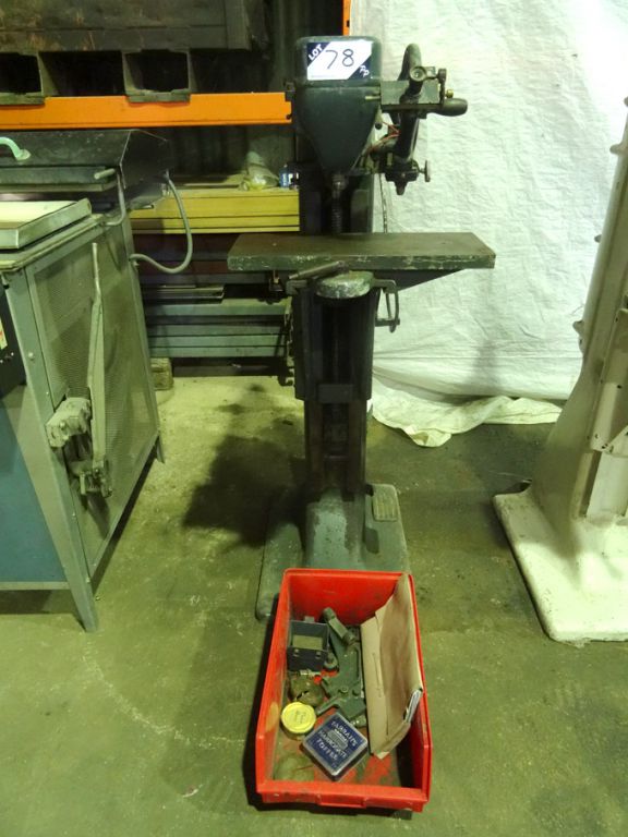 Vickers hardness tester, 470x200mm dia table - lot...