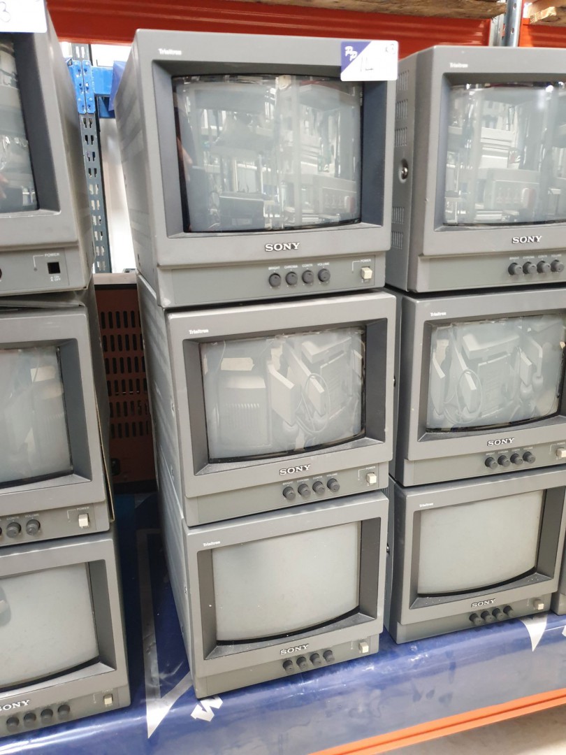 3x Sony PVM-9040ME CRT monitors - Lot Located at:...