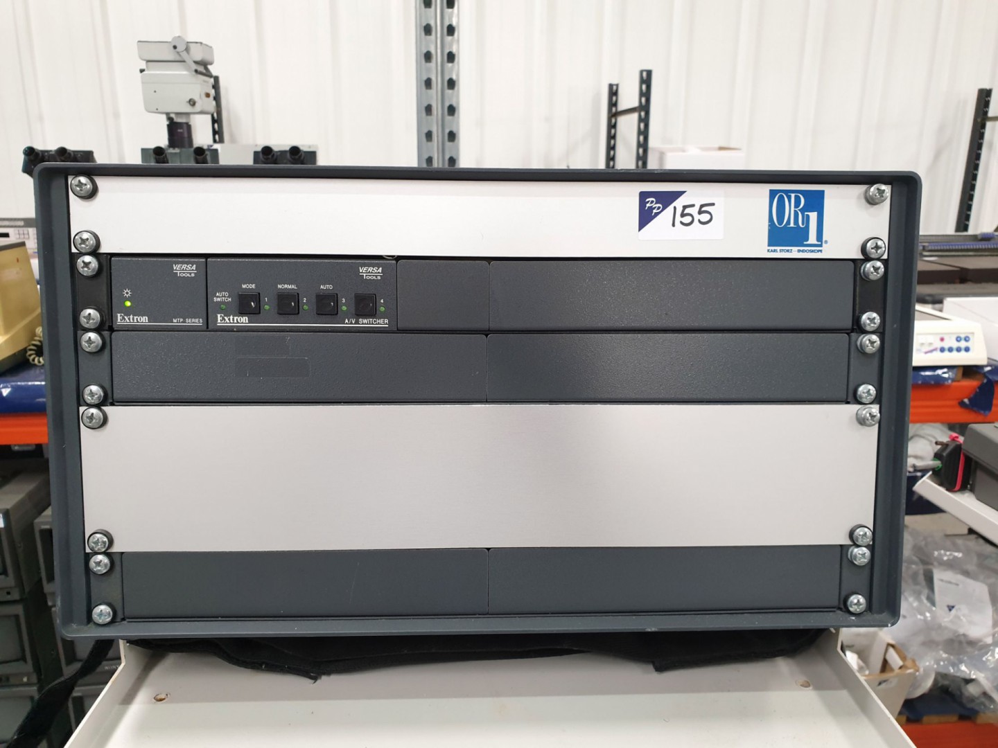 Karl Storz-Endoskope OR1 frame with Extron MTP Ser...
