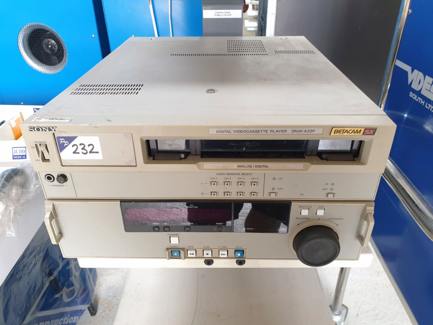 Sony DNW-A22P digital video cassette player - Lot...