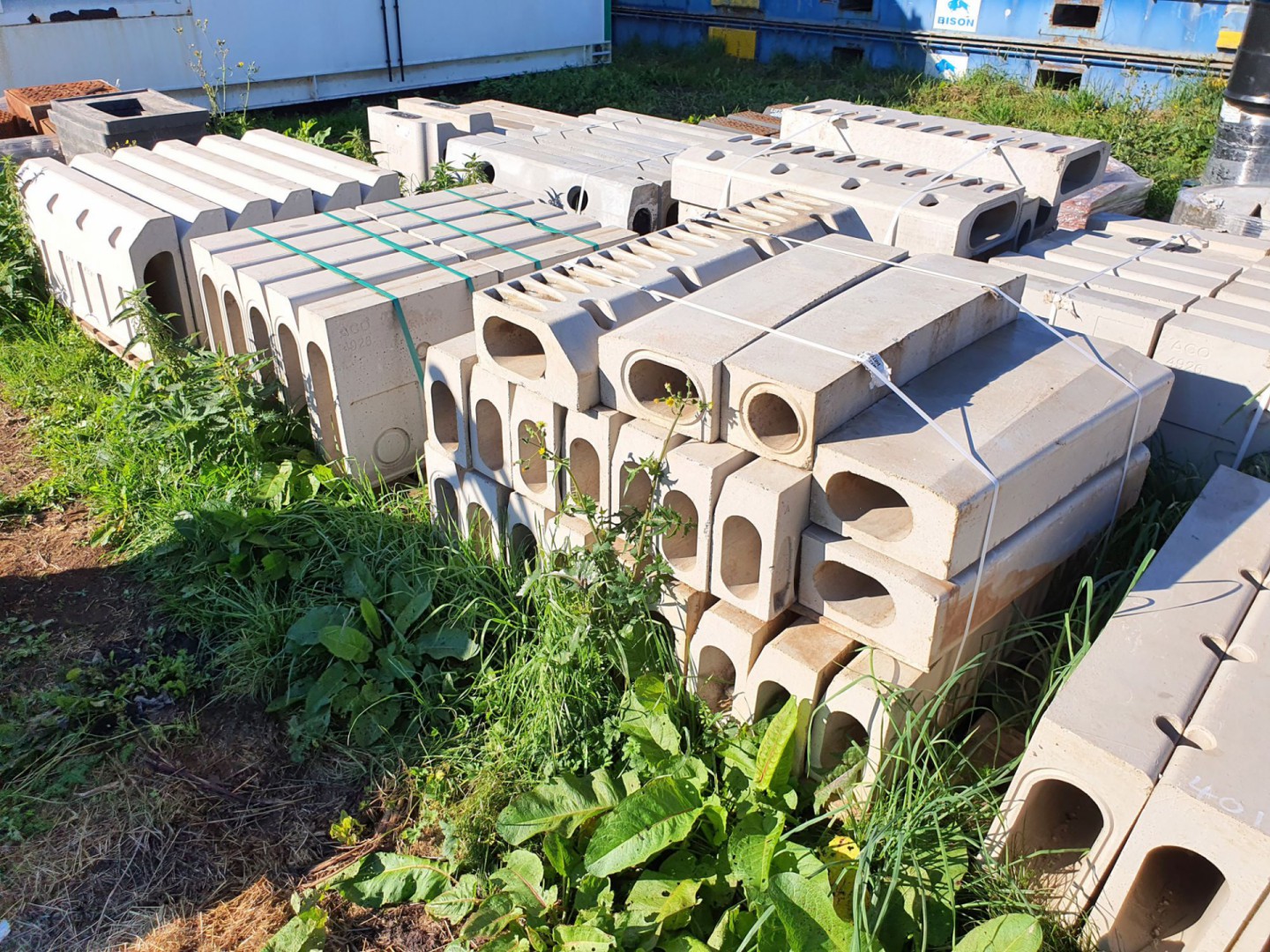 6x ACO SP455 drain kerb channels, 1000mm long, 460...