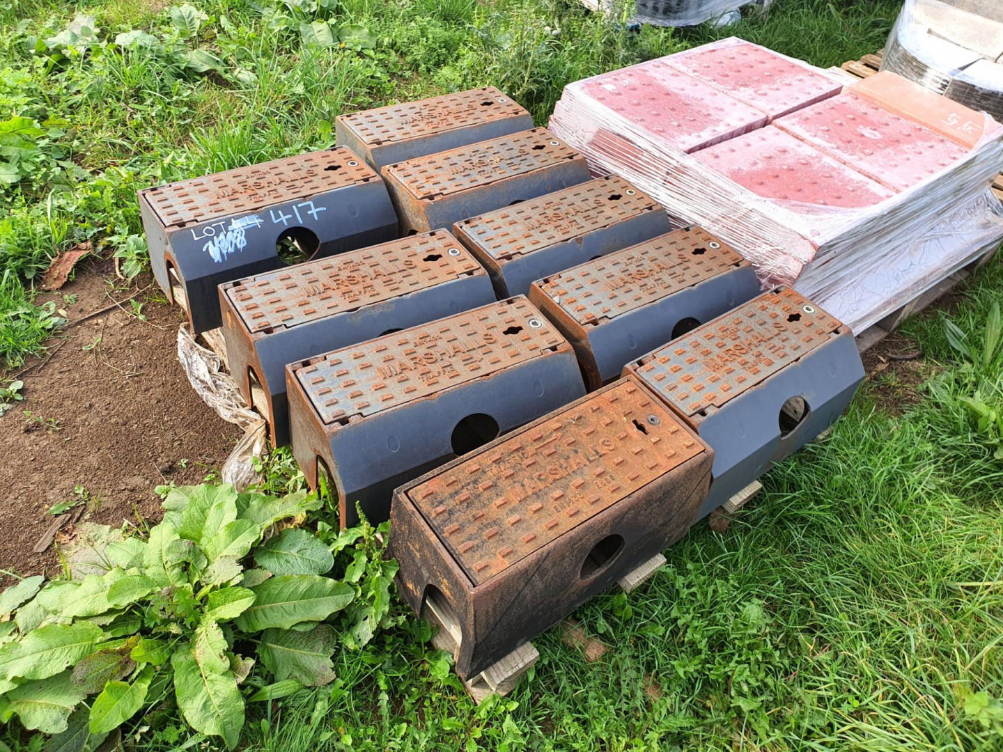 9x Marshalls steel drainage inlet kerbs, 500x250x2...