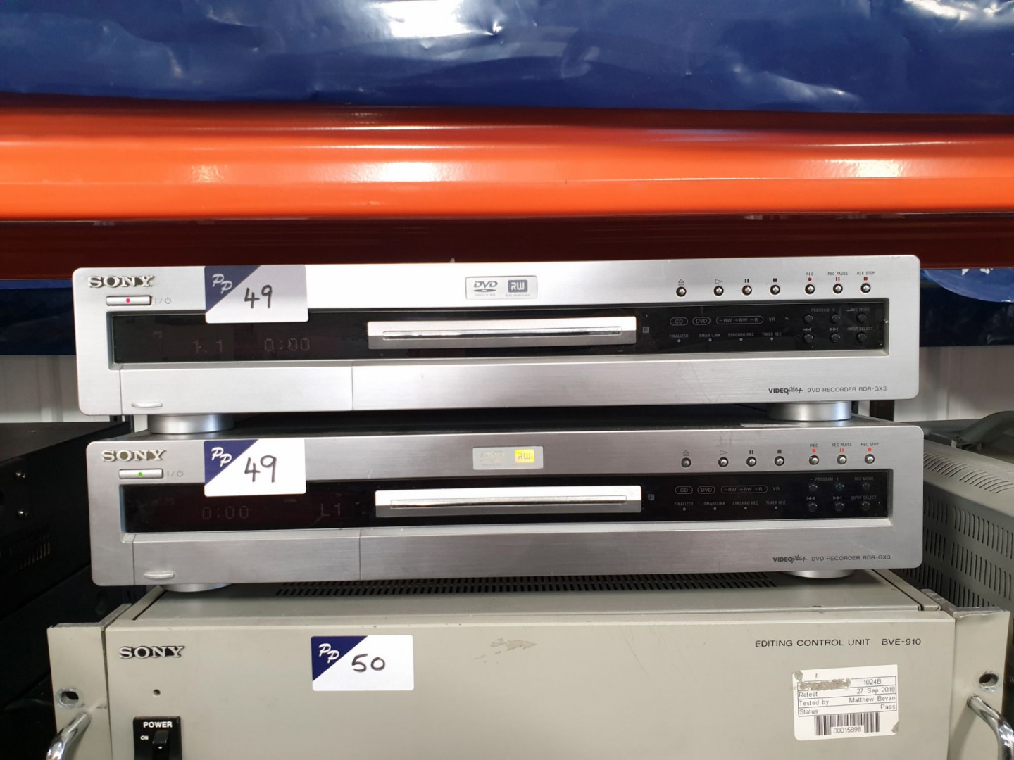 2x Sony RDR-GX3 DVD recorders - Lot Located at: PP...